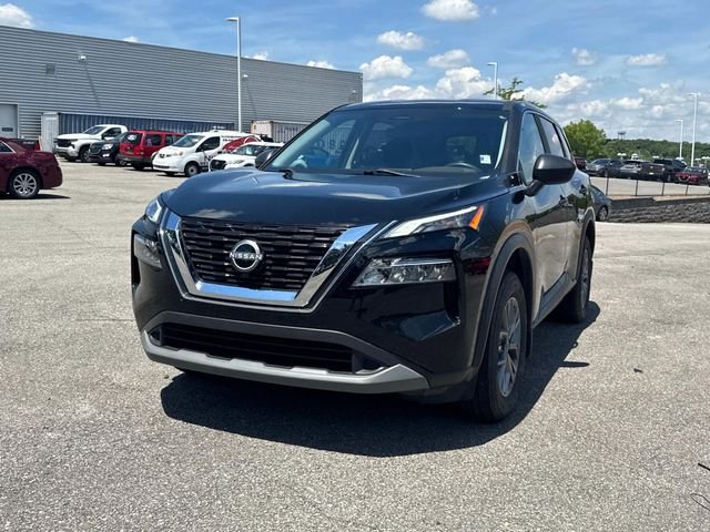 Used 2023 Black Nissan S image 8