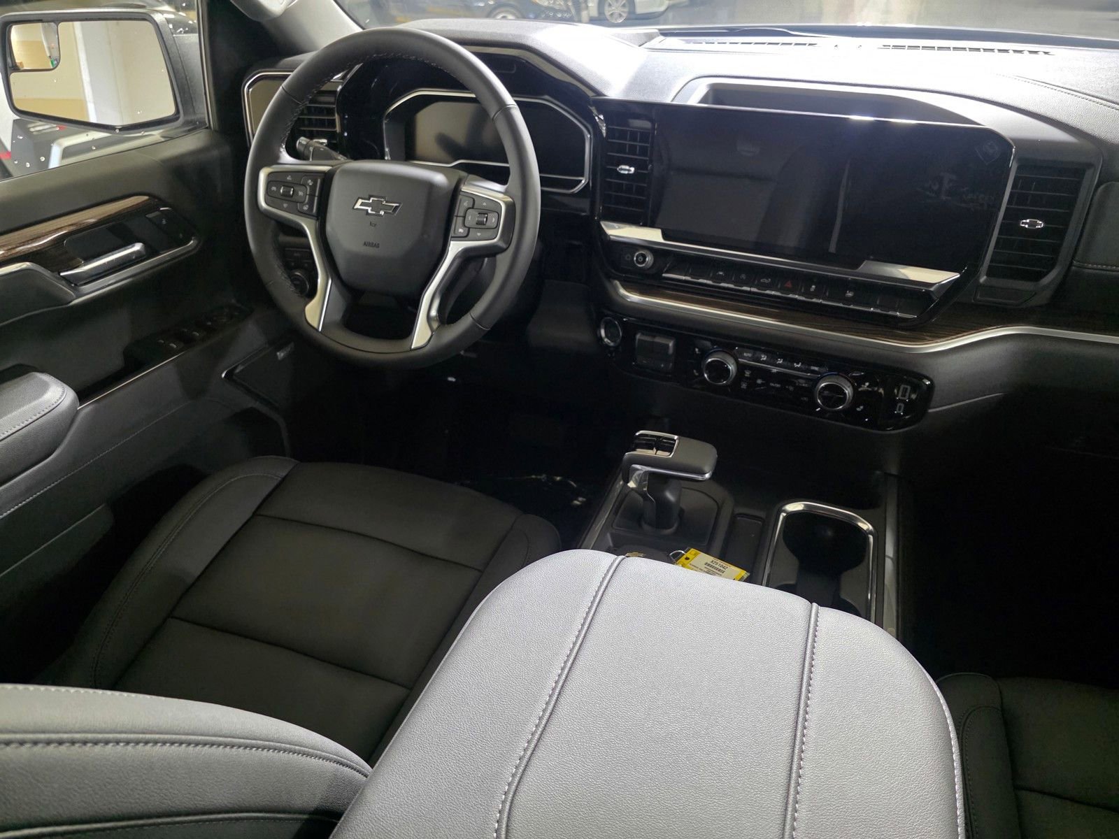 2025 Chevrolet Silverado 1500 RST - Photo 21