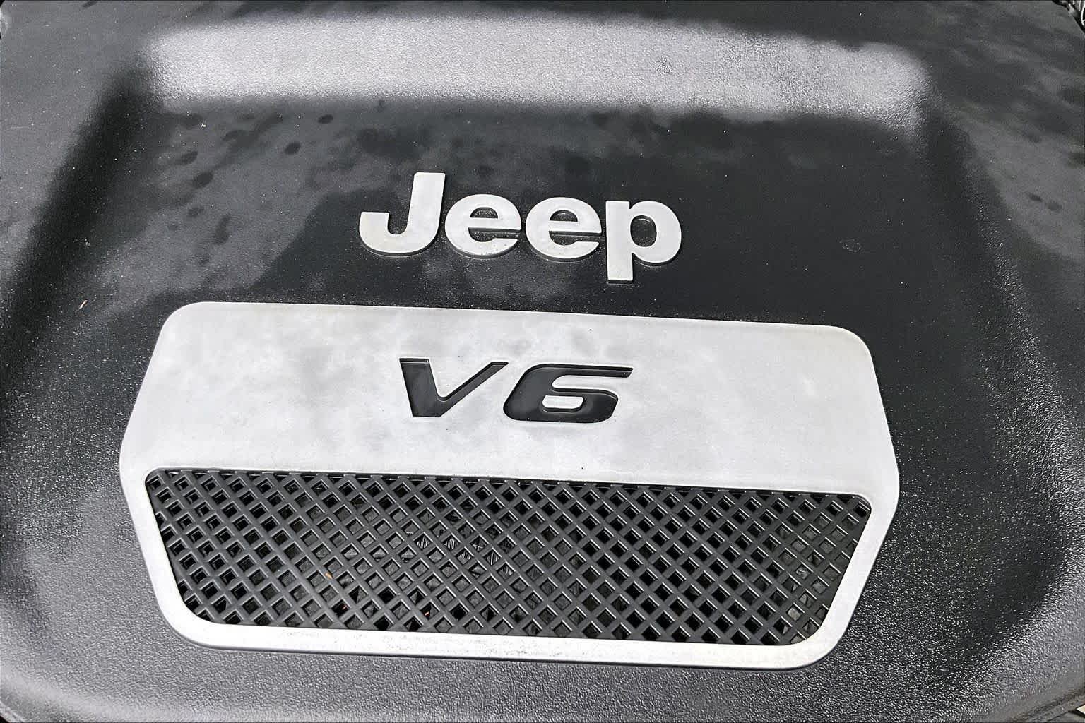 Used 2017 Black Clearcoat Jeep Sport image 31