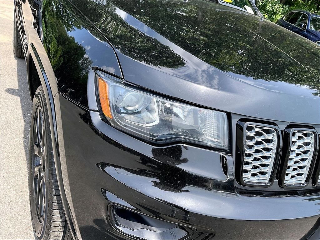 Used 2019 Black Jeep Altitude image 32