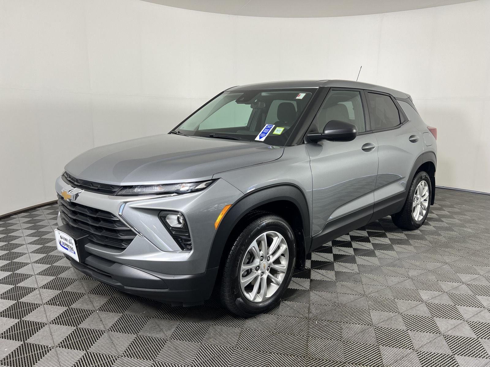 Used 2026 Sterling Gray Metallic Chevrolet LS image 17