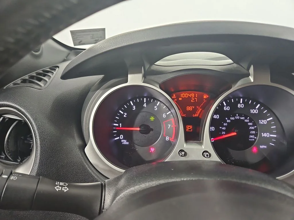 Used 2013 Red Nissan SL image 16