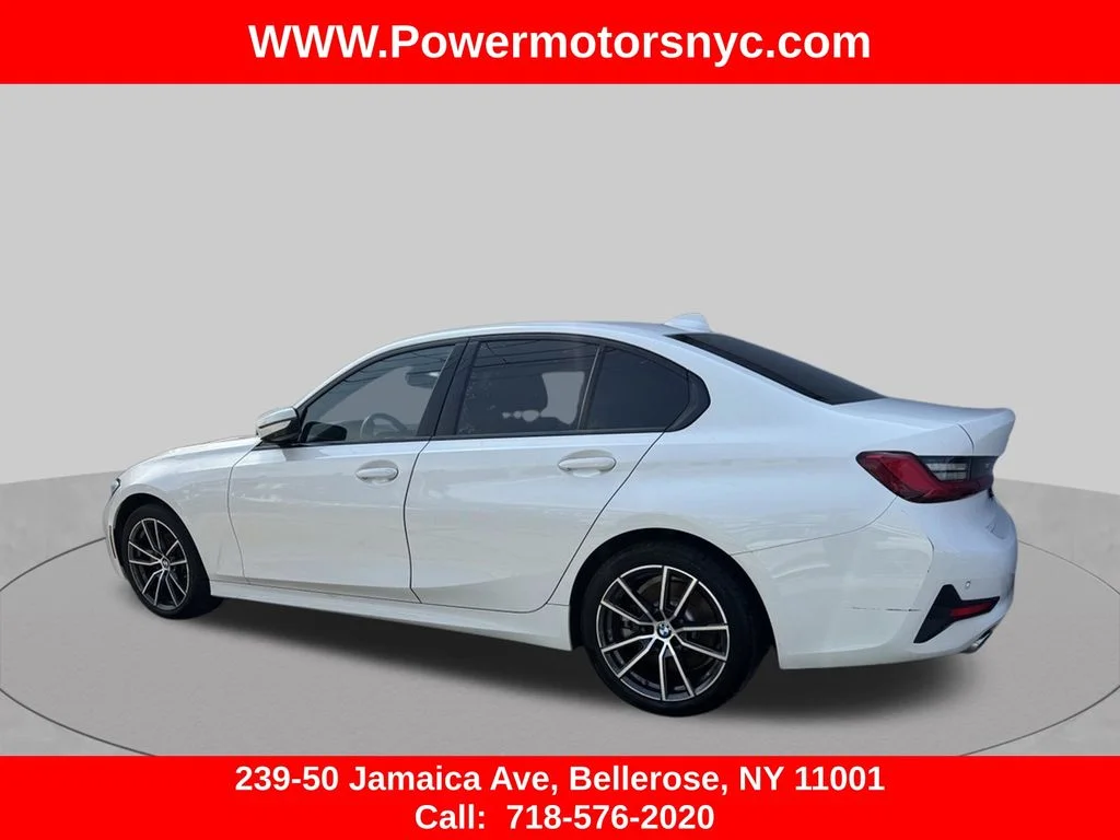 Used 2021 White BMW 330i xDrive image 3