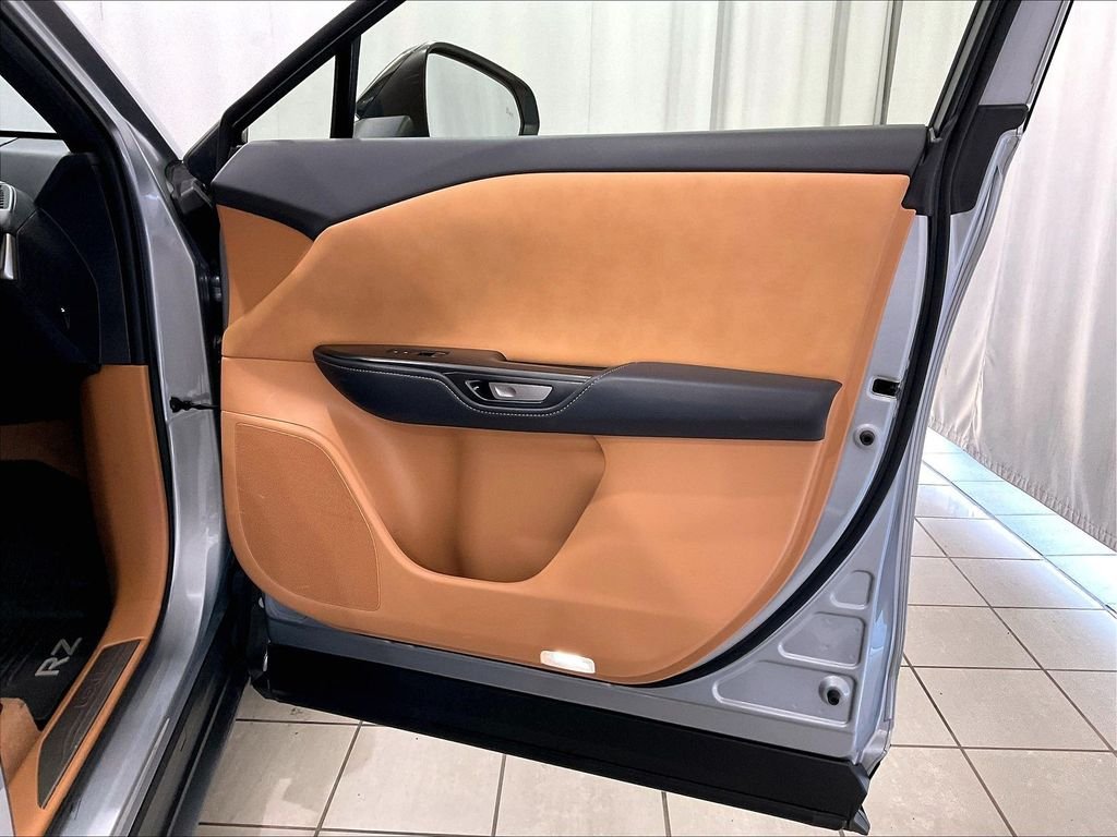 Used 2024 Iridium Lexus 450e Premium image 12
