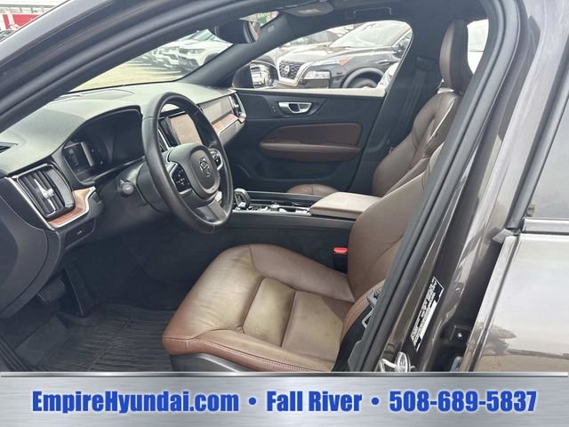 2025 Volvo V60 Cross Country Plus - Photo 19