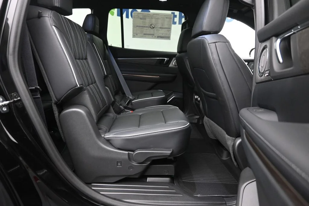 New 2026 Black Buick Avenir image 10
