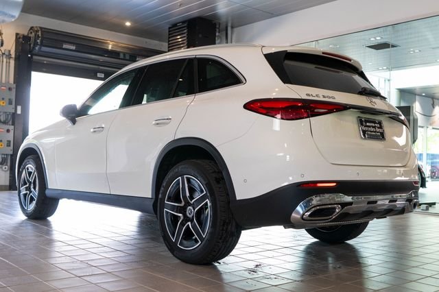 Used 2026 White Mercedes-Benz GLC 300 image 6