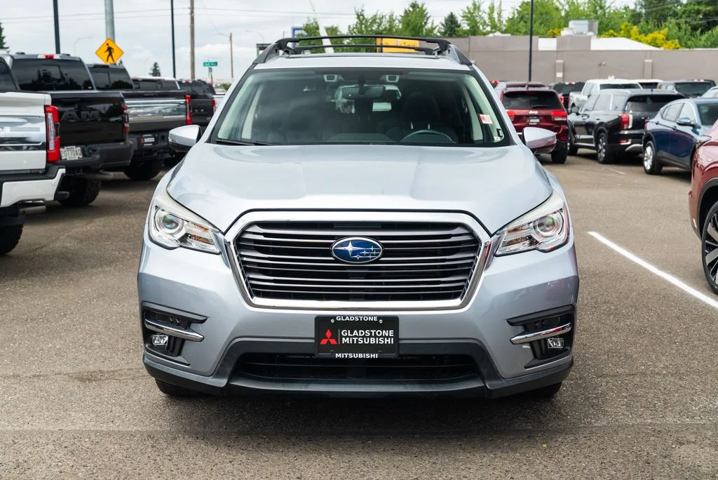 Used 2019 Silver Subaru Limited image 3