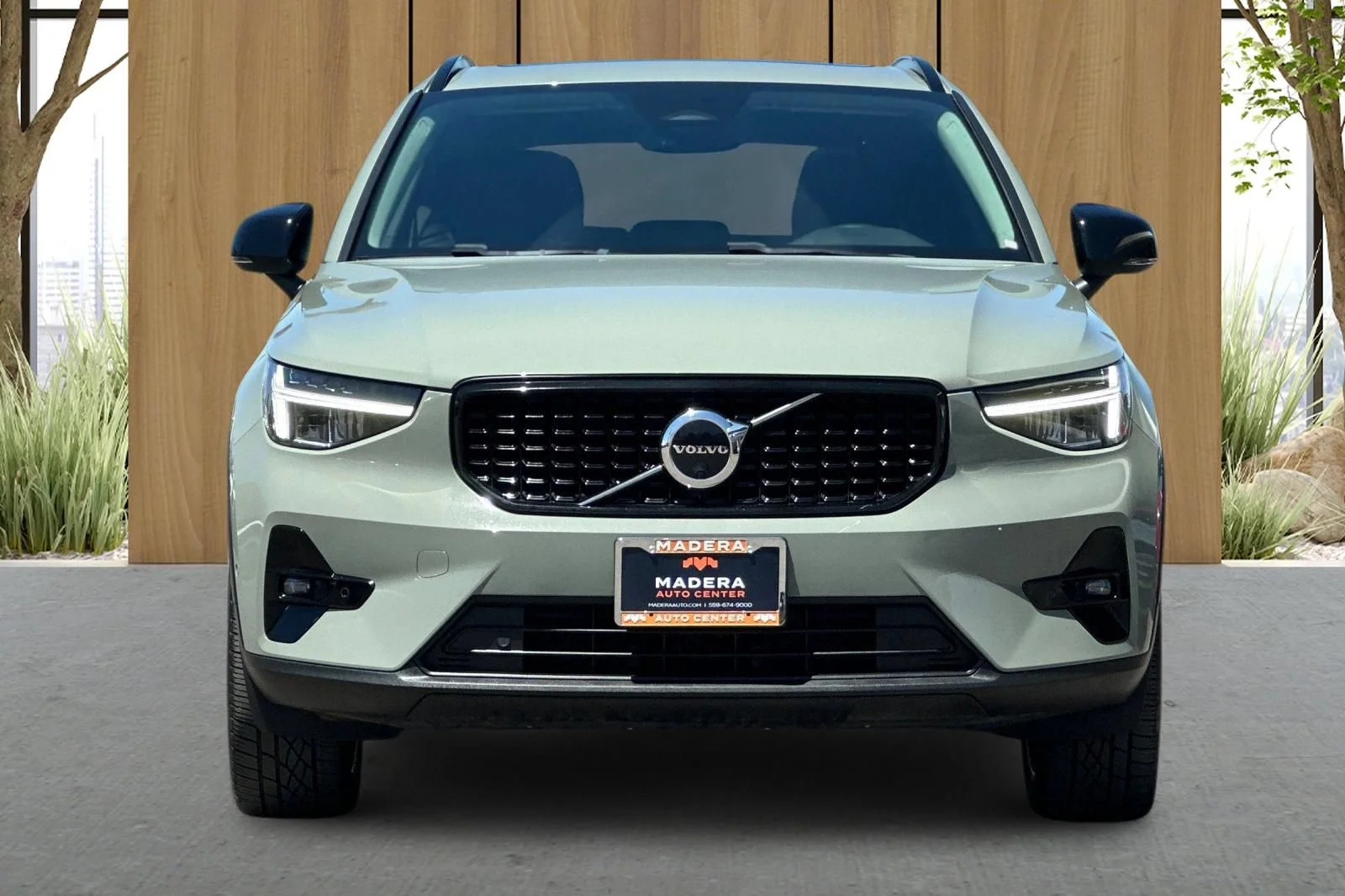 Used 2023 Green Volvo Plus Dark Theme image 9