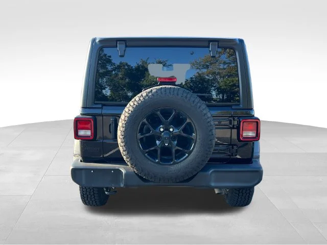Used 2024 Black Jeep Sport S image 5