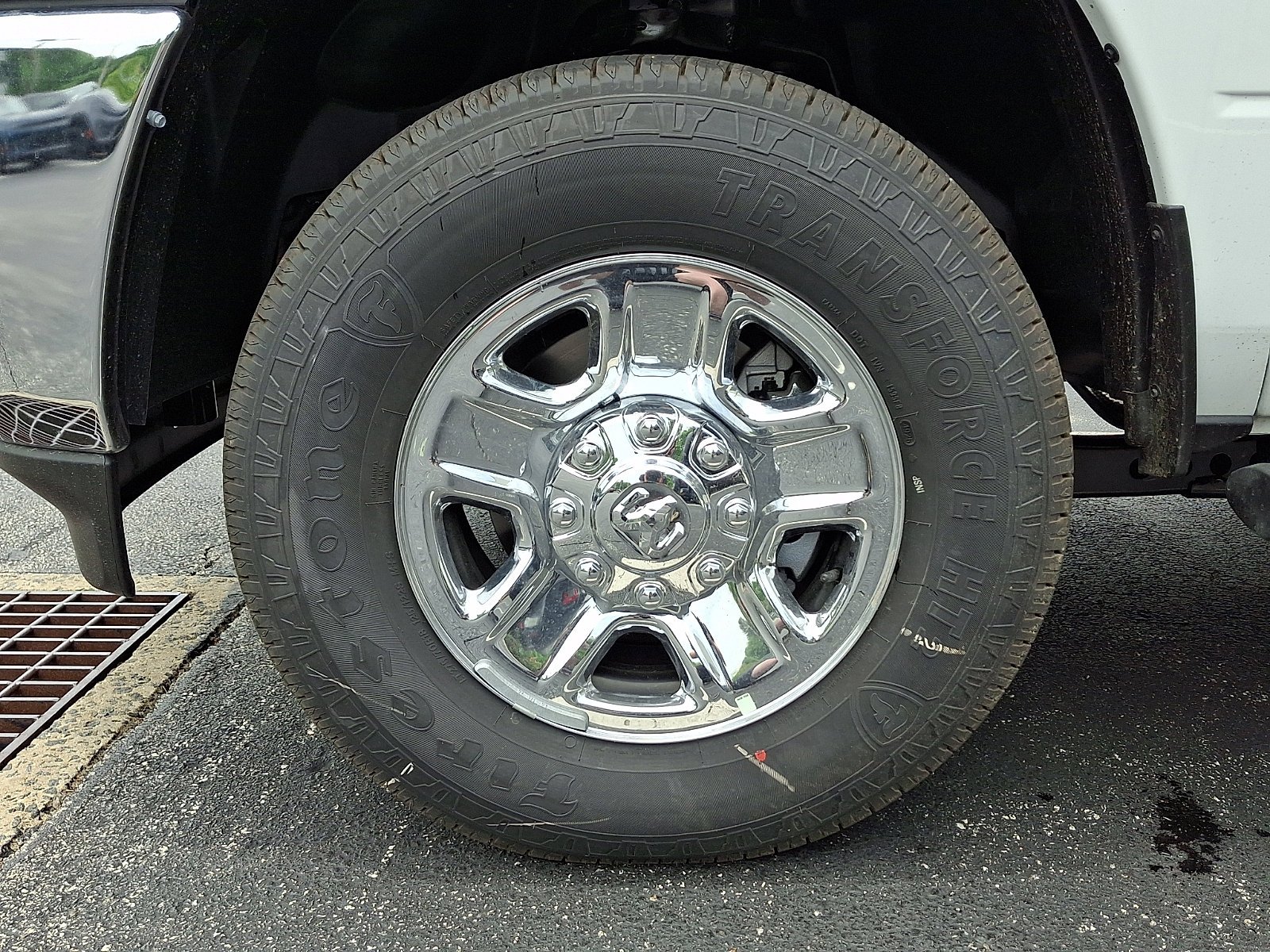 New 2026 Bright White Clear-Coat Exterior Paint RAM Tradesman image 6