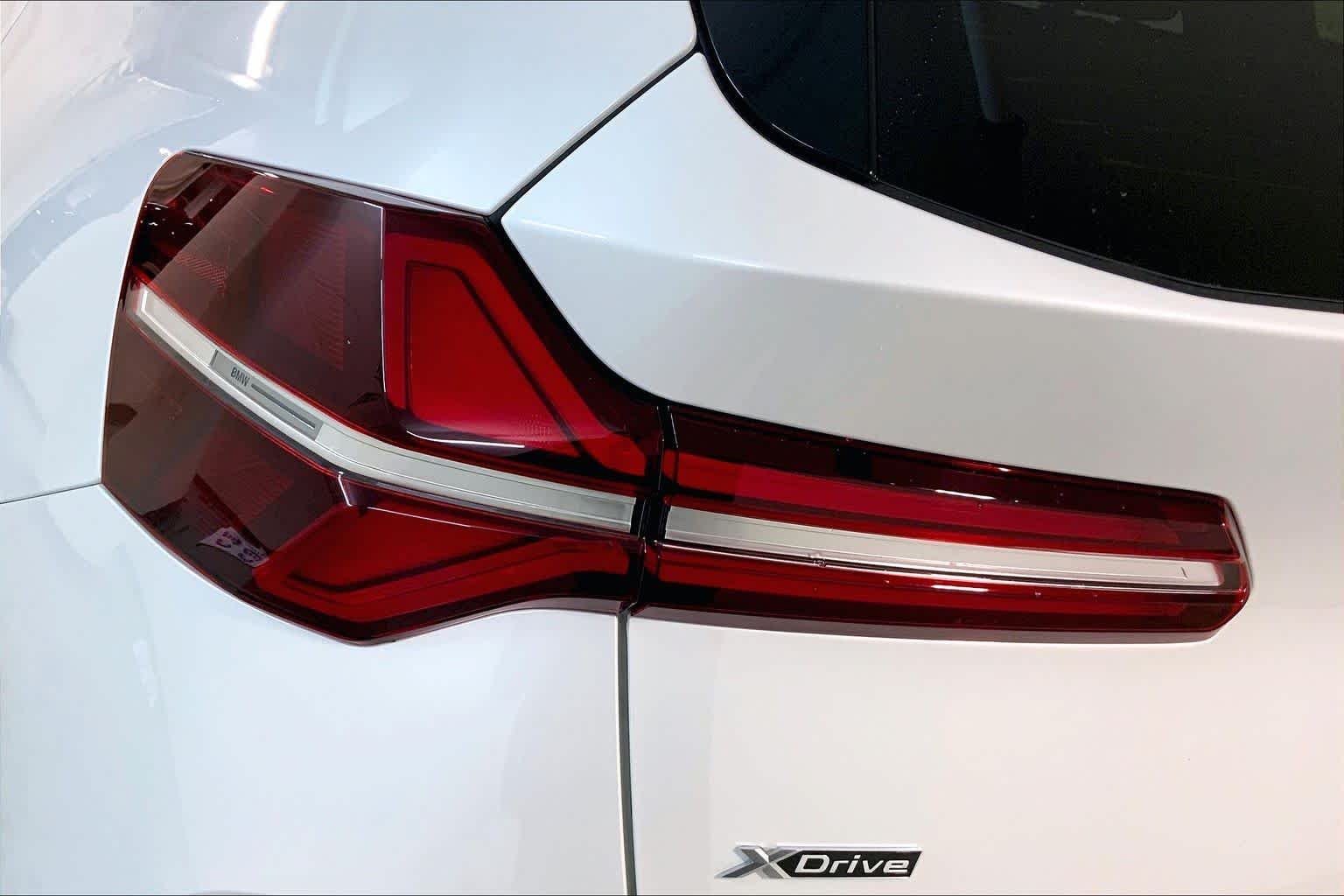New 2026 Mineral White Metallic BMW 30 xDrive image 14