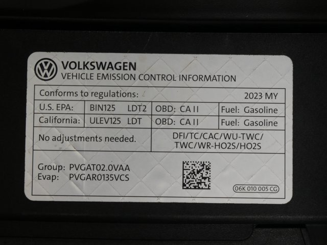 Used 2023 Pure White Volkswagen SE image 35