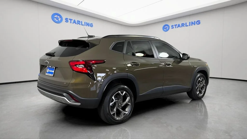 2024 Chevrolet Trax LT - Photo 18