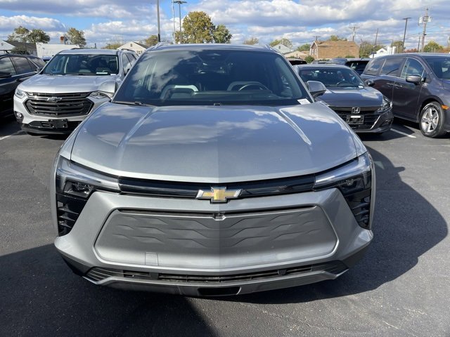 2024 Chevrolet Blazer EV photo 2