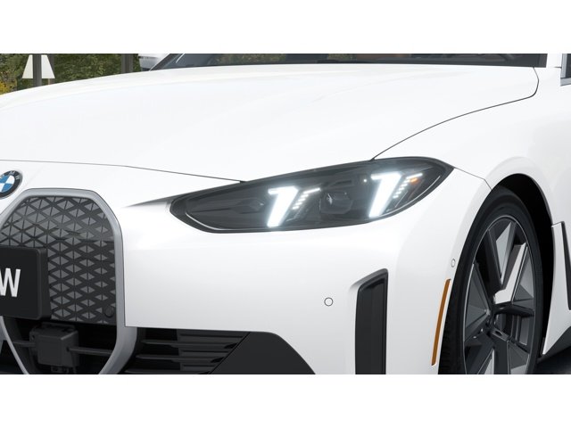 New 2026 Mineral White Metallic BMW eDrive40 image 6