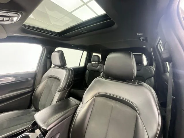 Used 2023 Gray Jeep Altitude image 6