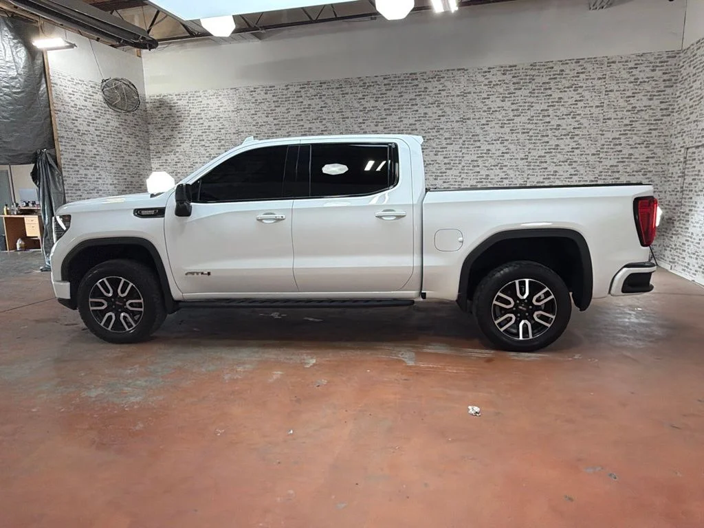 Used 2022 Summit White GMC AT4 image 4