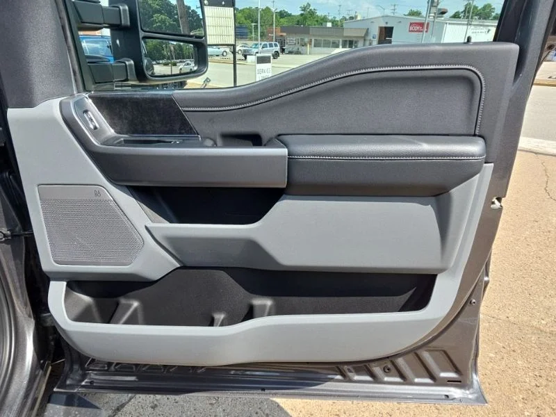 New 2026 Carbonized Gray Metallic Ford F-250® XLT image 15