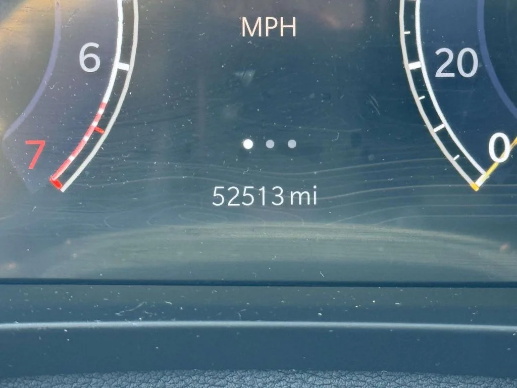 Used 2022 Silver Jeep Summit image 24