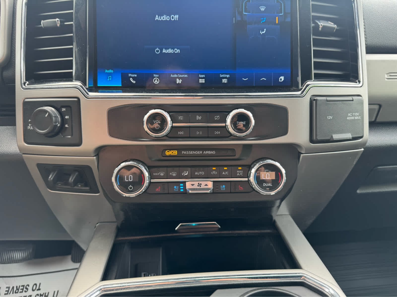 Used 2022 Star White Metallic Tri-Coat Ford LARIAT image 20