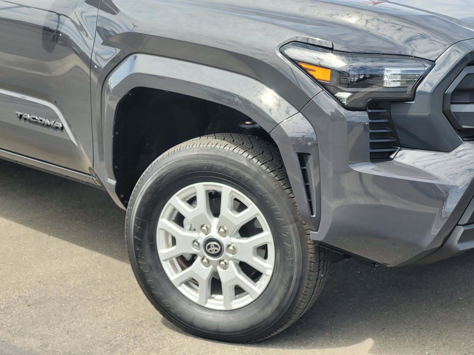 Used 2026  Toyota SR5 image 9