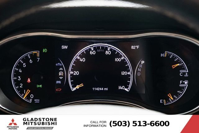 Used 2017 Velvet Jeep Limited image 15