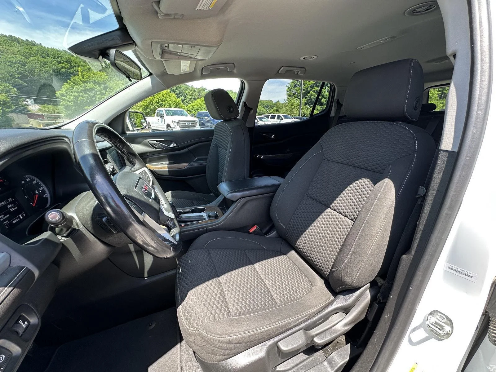 Used 2019 Summit White GMC SLE image 9