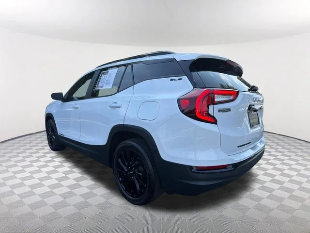 Used 2023 Summit White GMC SLE image 7