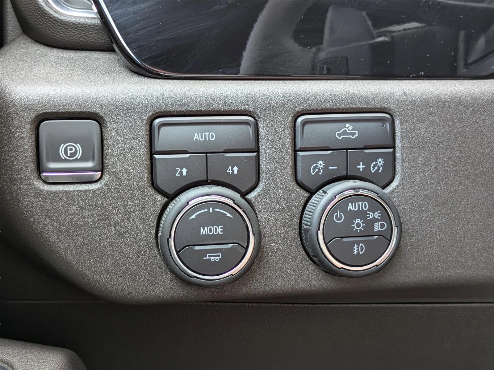 Used 2025 Sterling Gray Metallic Chevrolet RST image 13