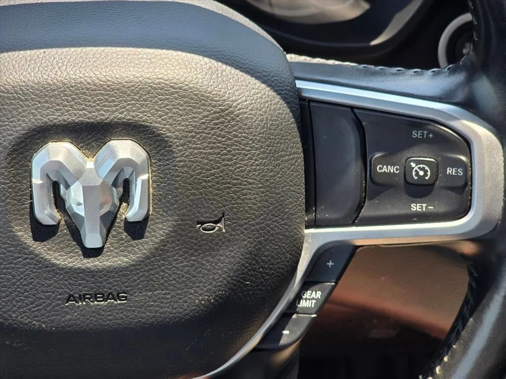 Used 2022 Silver Ram Big Horn/Lone Star image 16