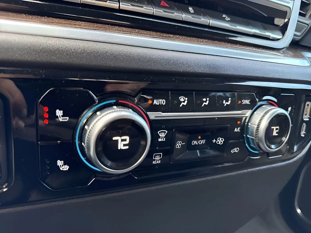 Used 2024 Summit White GMC Elevation image 23