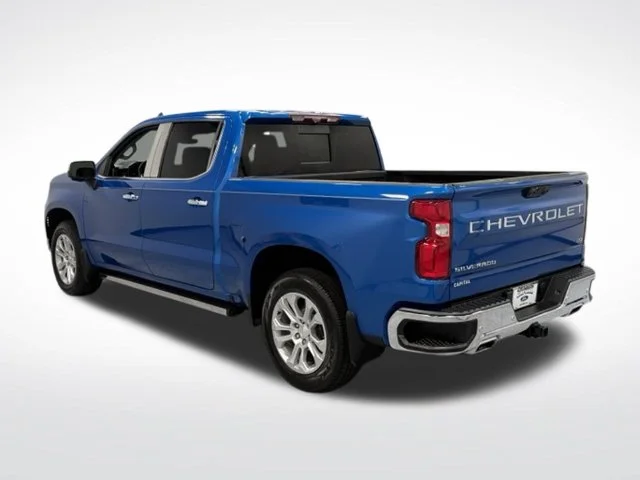 Used 2022 Blue Chevrolet LTZ image 8