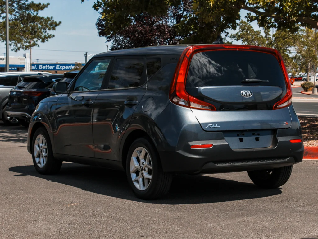 Used 2021 Gravity Gray Kia S image 7