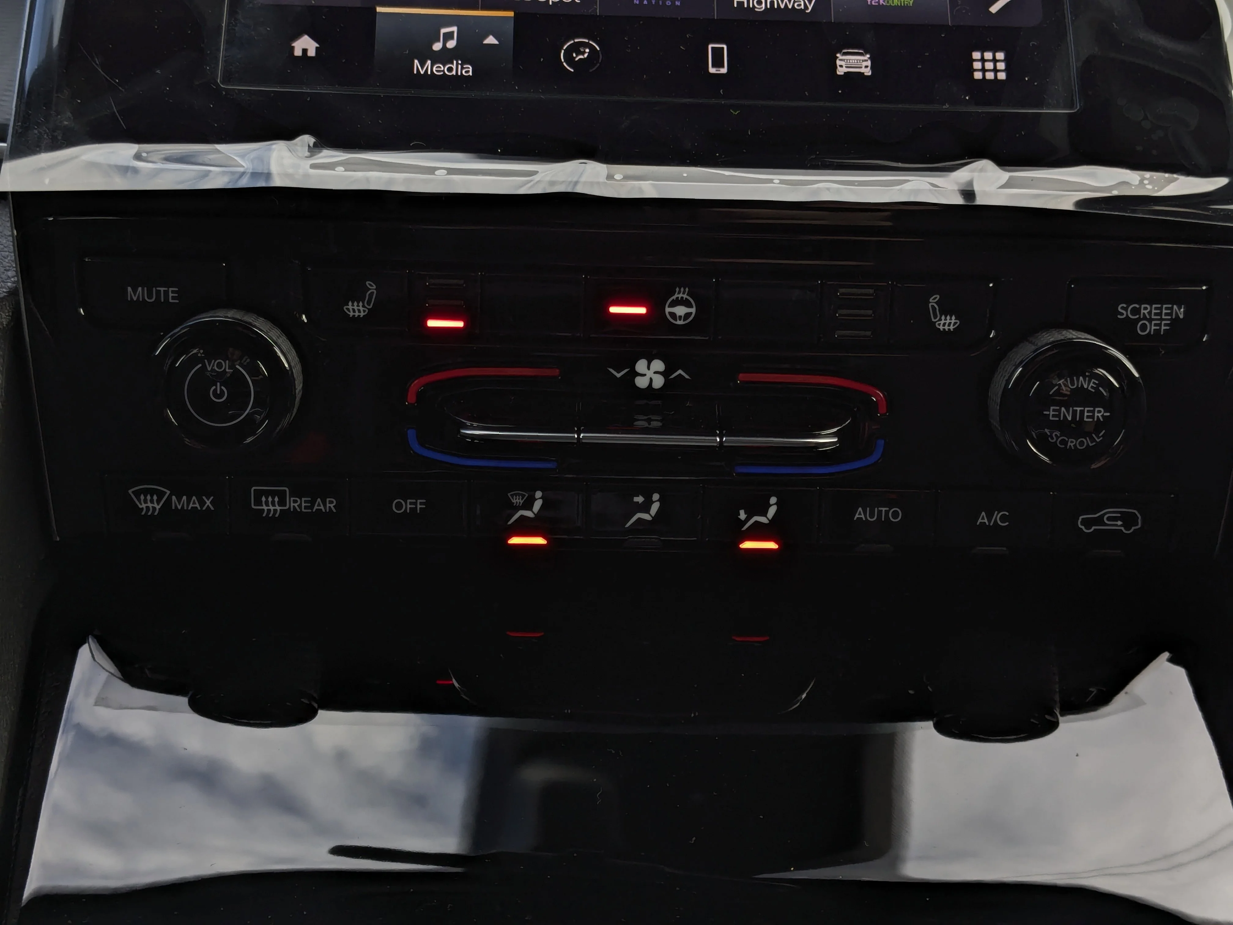 New 2025 Black Jeep Laredo - - Power Sunroof - Power Liftgate - Wireless Charging - Remote Start & More image 22