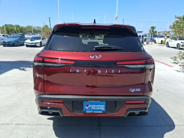 Used 2024 Red INFINITI LUXE image 5