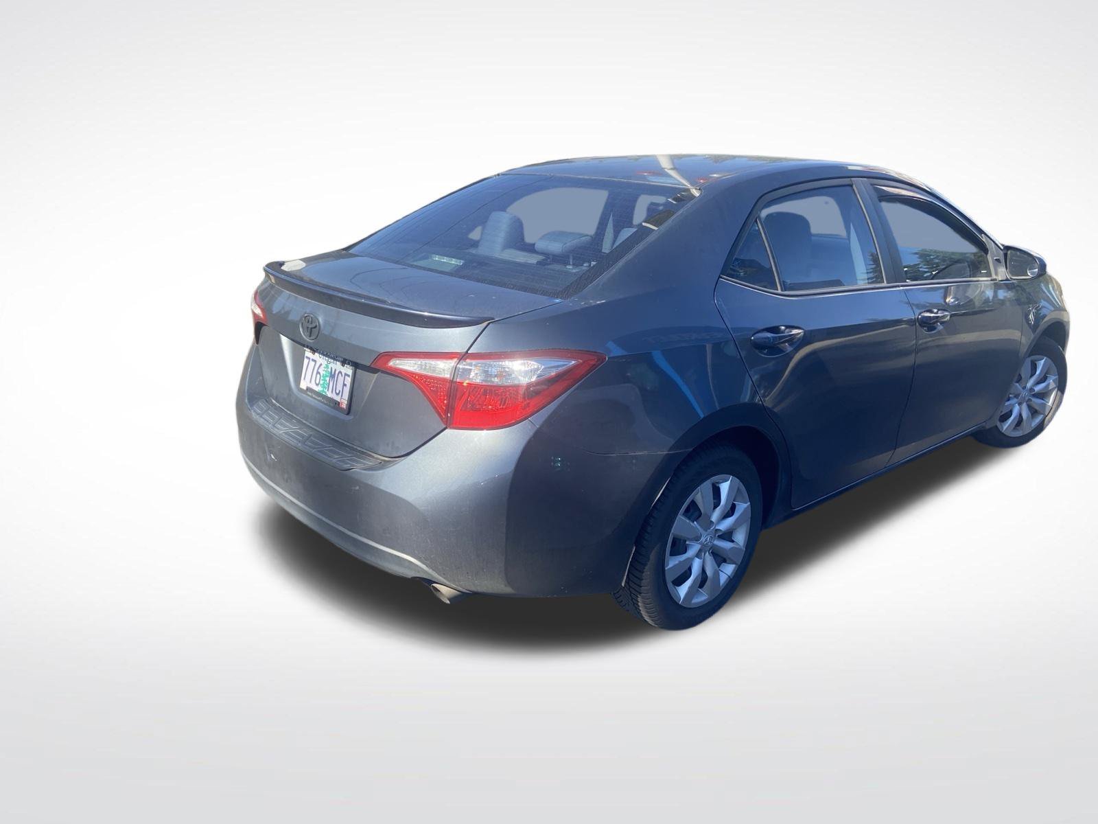 Used 2015 Slate Metallic Toyota L image 4