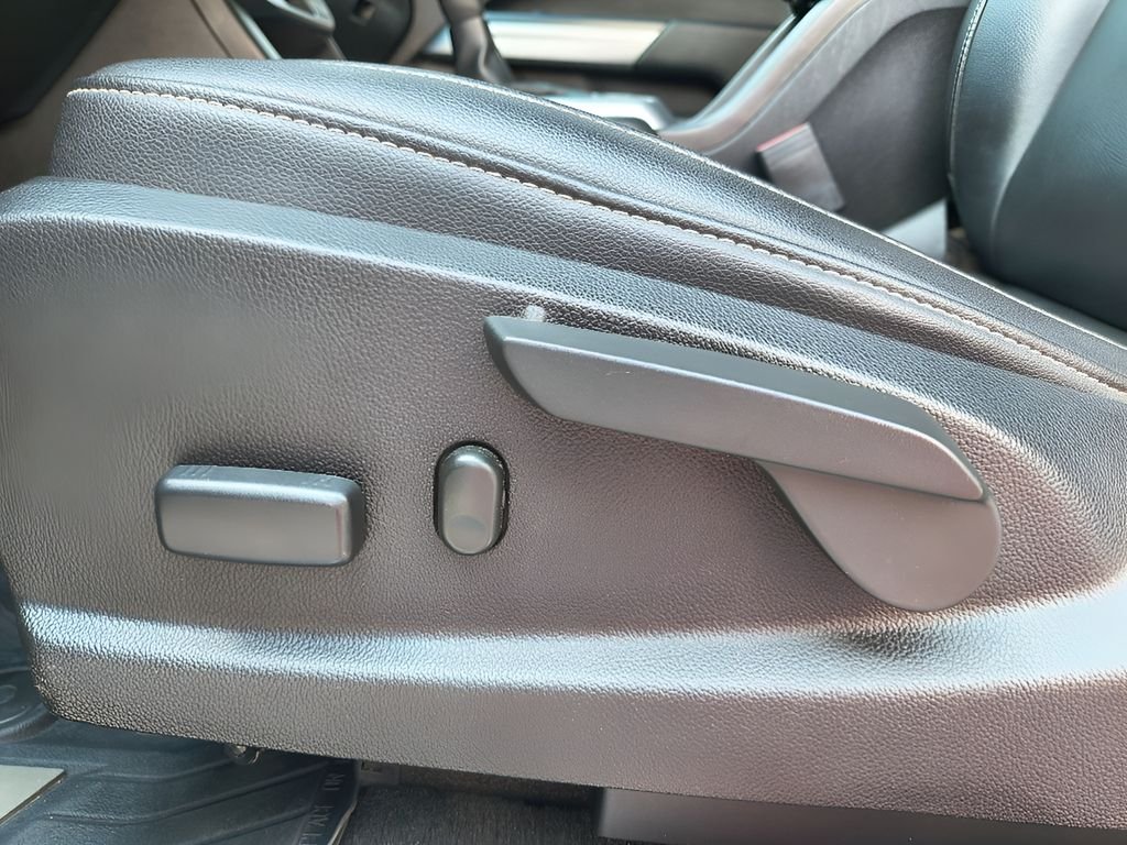 Used 2019 Summit White Chevrolet 4WD ZR2 image 17