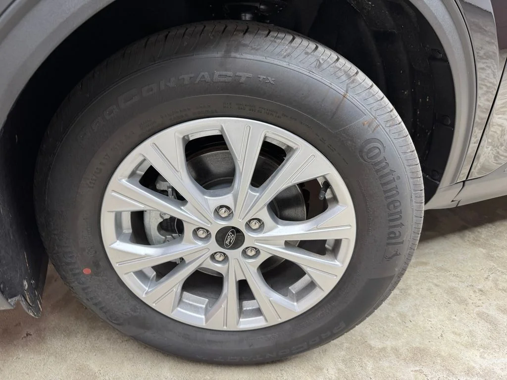 New 2026 Agate Black Metallic Ford Active® image 28