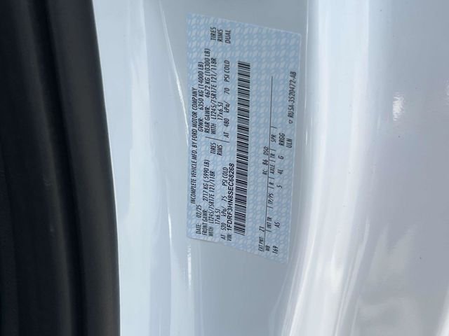 2025 Ford F-350 Super Duty Chassis Cab XL - Photo 24