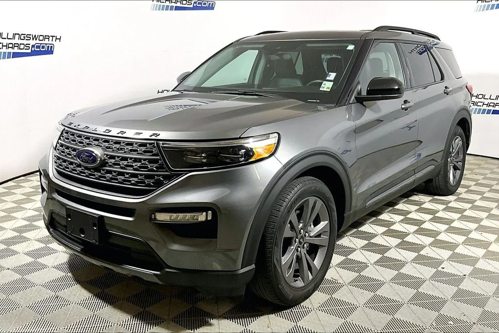 2023 Ford Explorer XLT RWD's photo