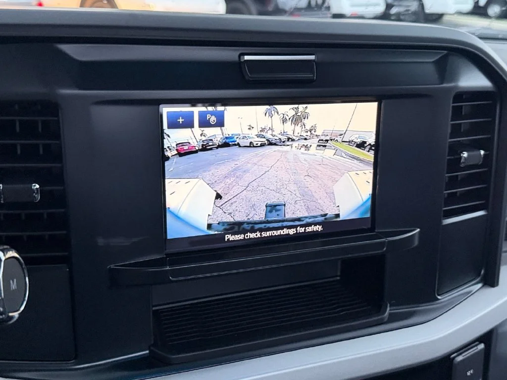 New 2027 Oxford White Ford F-250® XL image 16