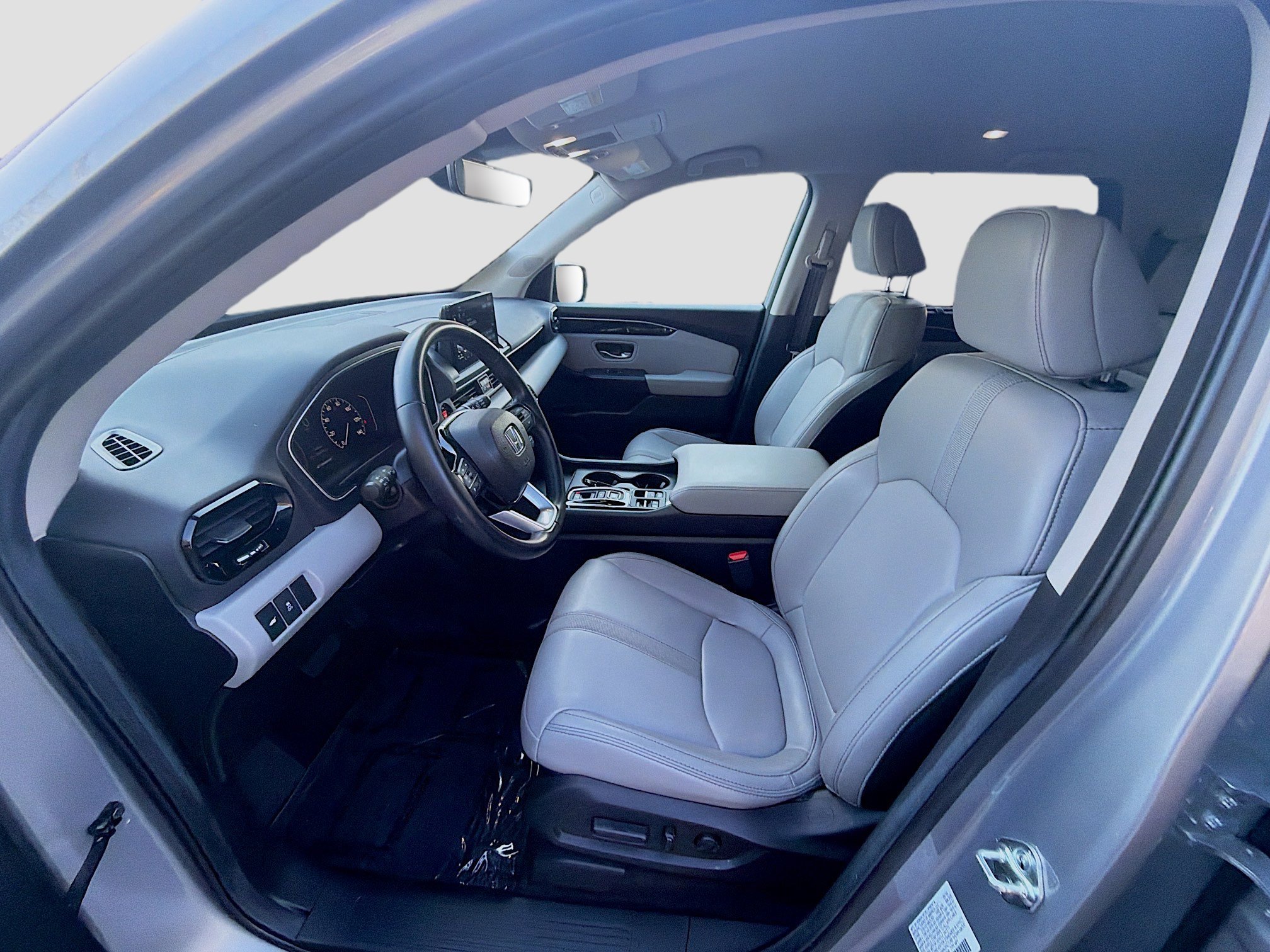 2025 Honda Pilot EX-L - Photo 18