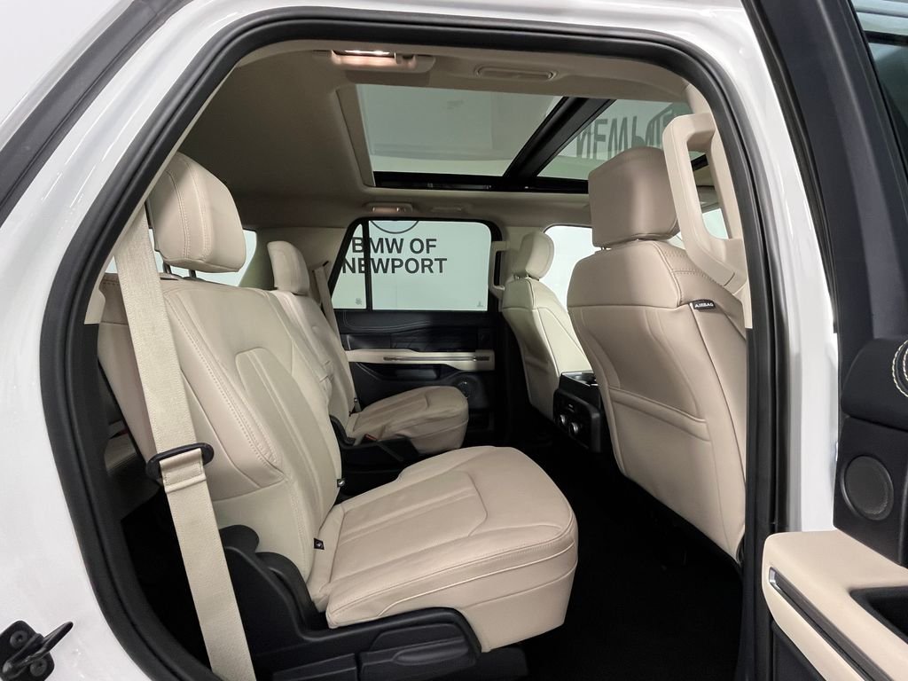 Used 2022 White Ford Platinum image 25