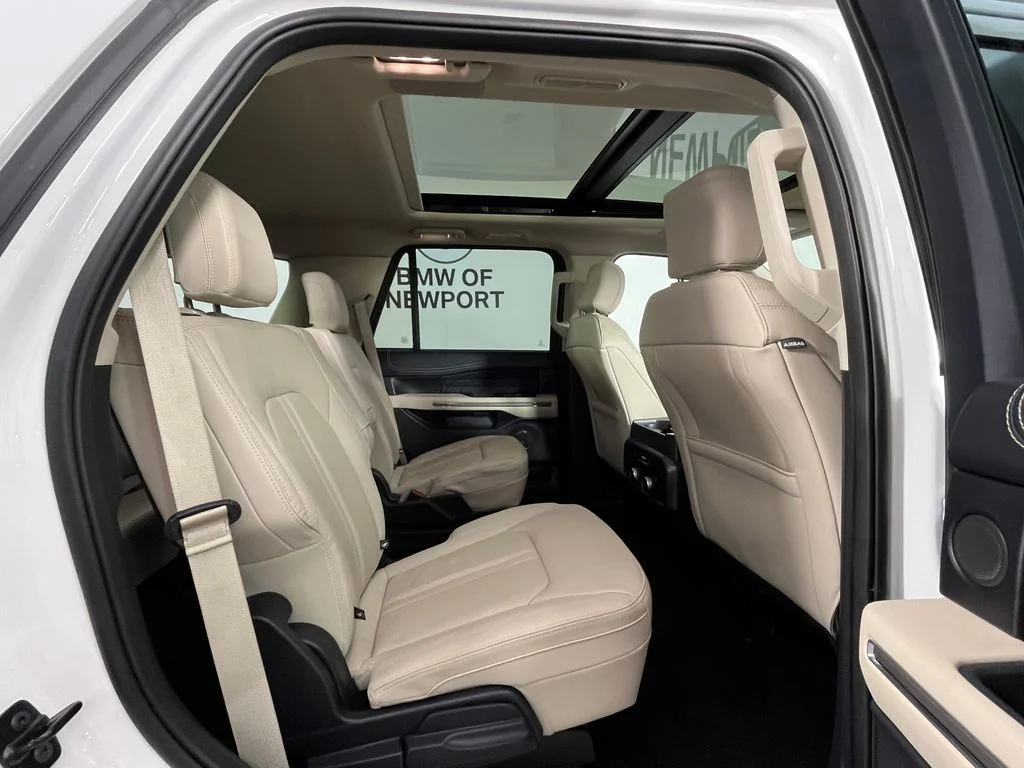 Used 2022 White Ford Platinum image 25
