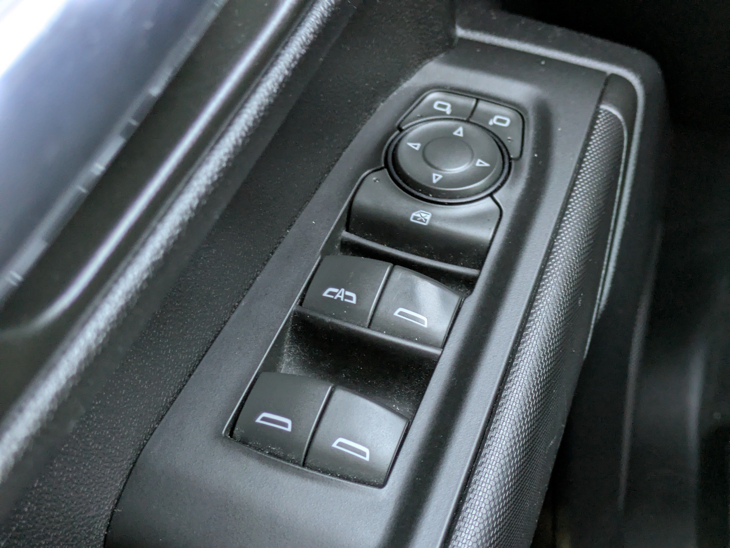 Used 2022 Summit White Chevrolet Custom image 20