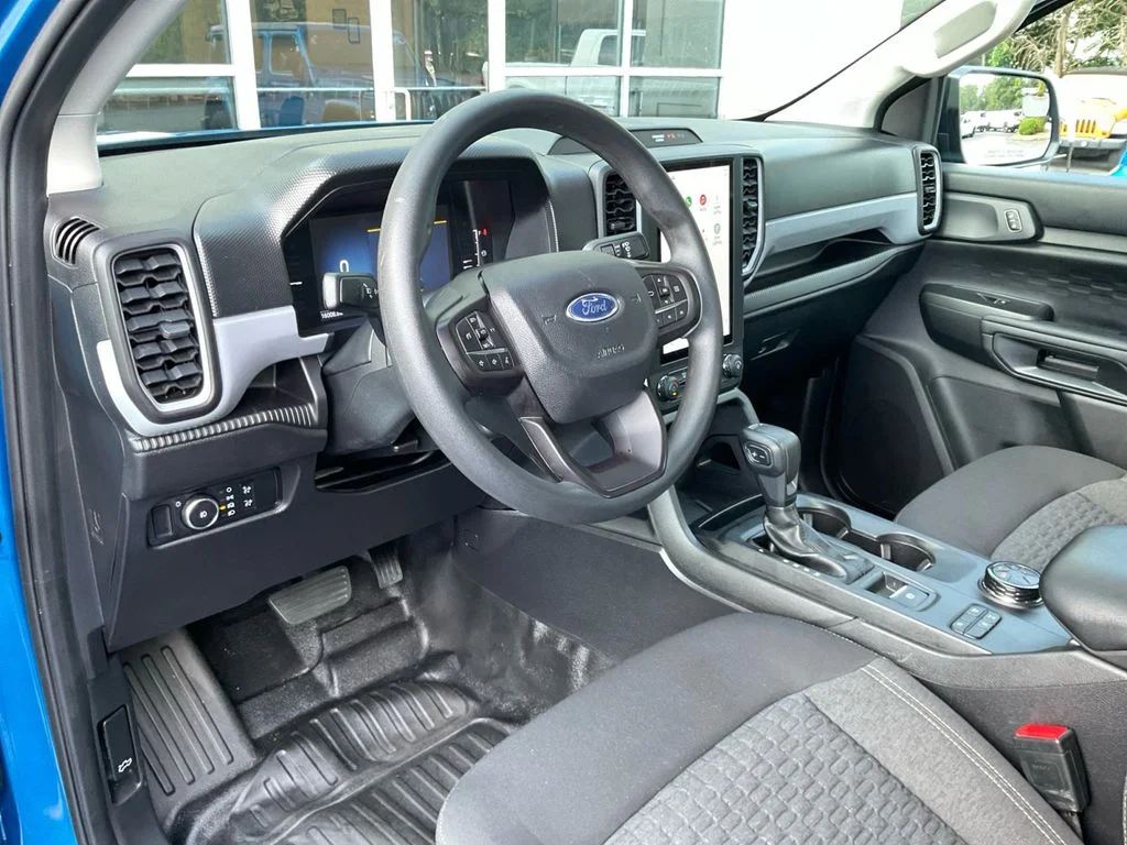 Used 2025 Blue Ford XL image 22