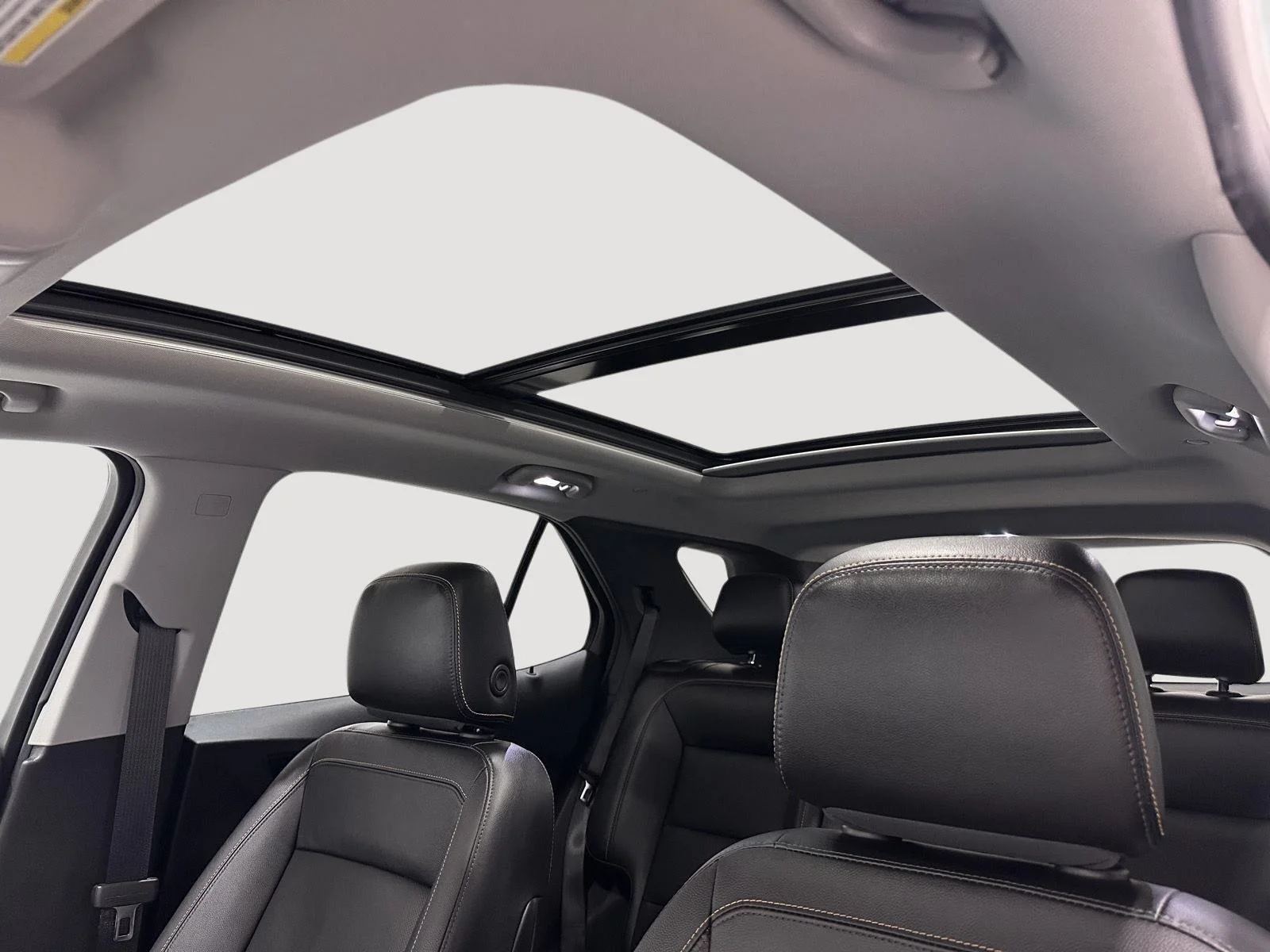 Used 2021 SUMMIT WHITE Chevrolet Premier image 16