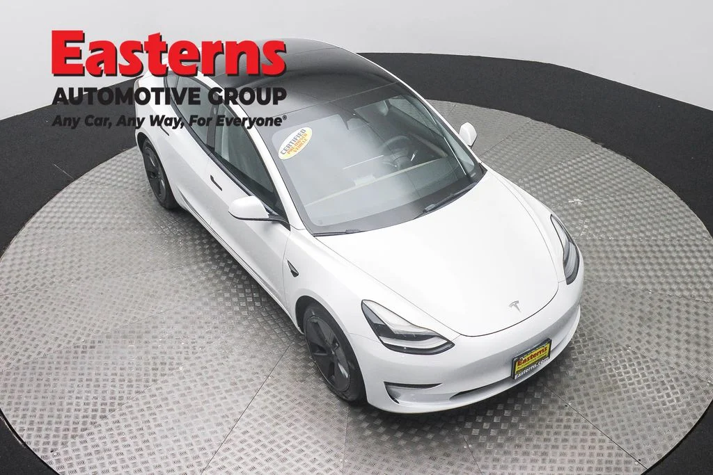 Used 2022 White Tesla Long Range image 3