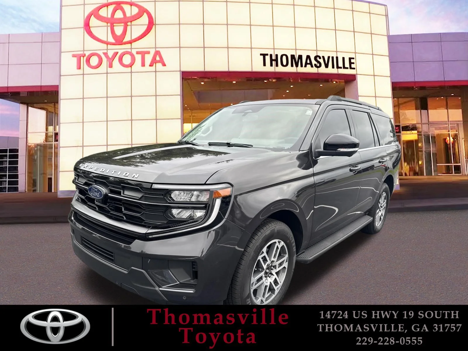 Used 2026 Dark Matter Gray Metallic Ford Active image 1